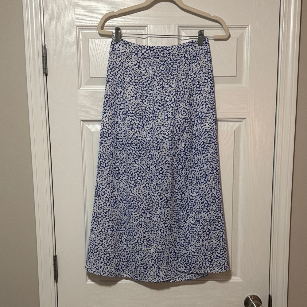 SHEIN Blue and White Floral A-Line Skirt